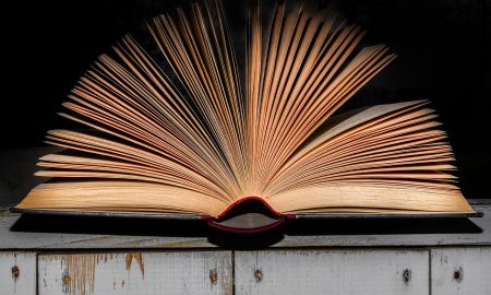 literature-3288098_1280