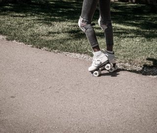 rollerskating-2971137_640